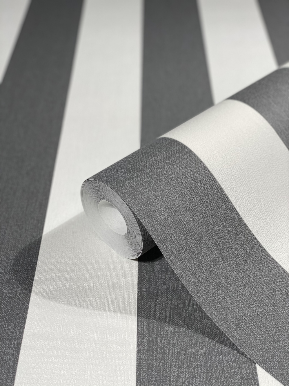 Tapete weiß, anthrazit, Kollektion Hailey von Marburg, 82259 – Bild 3