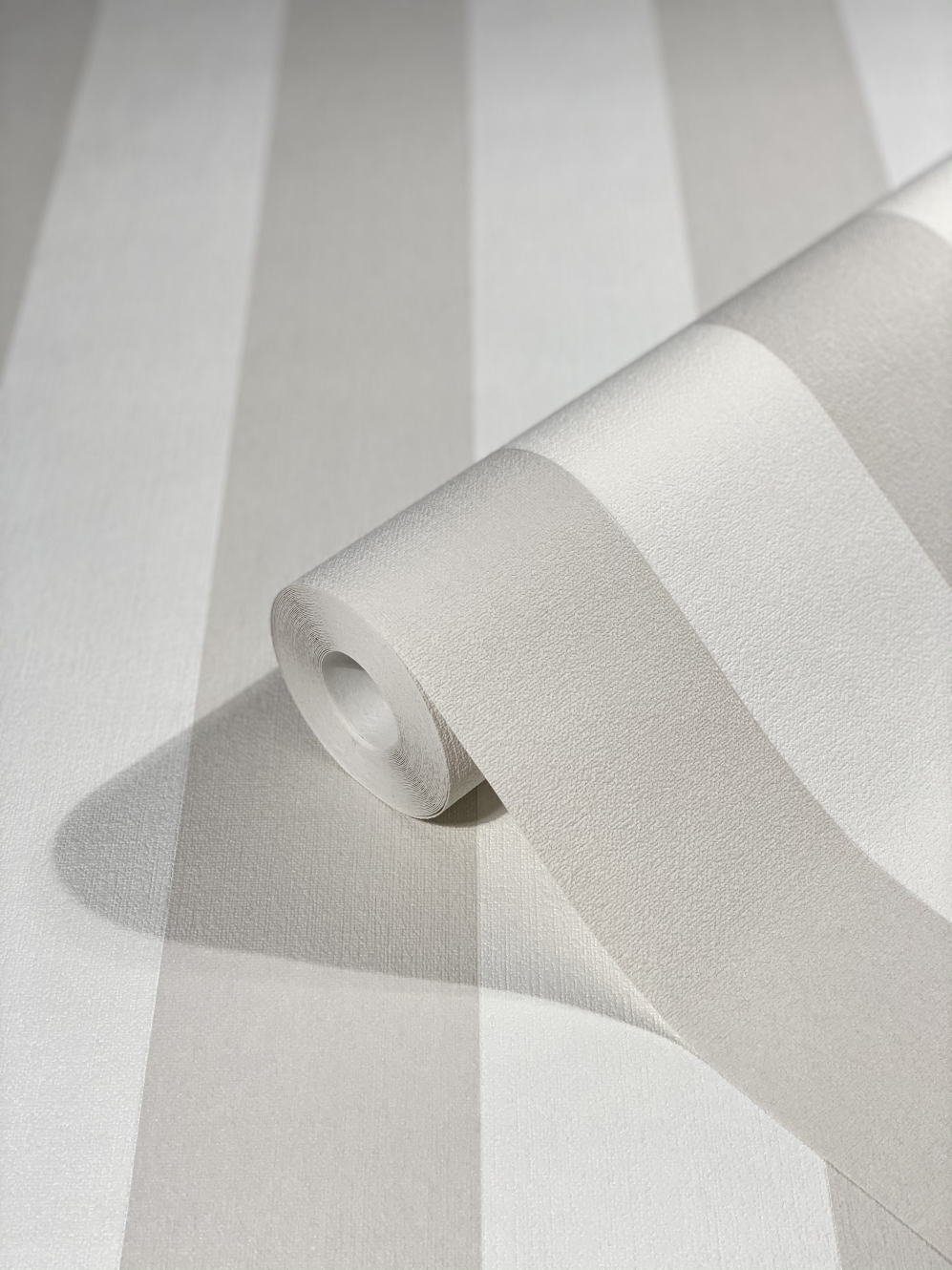 Tapete weiß, beige, Kollektion Hailey von Marburg, 82263 – Bild 4